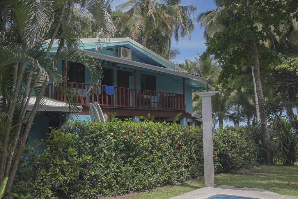 Pelican Beachfront Hotel Esterillos Este Bagian luar foto