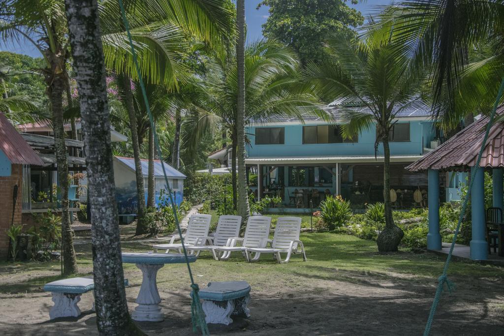 Pelican Beachfront Hotel Esterillos Este Bagian luar foto